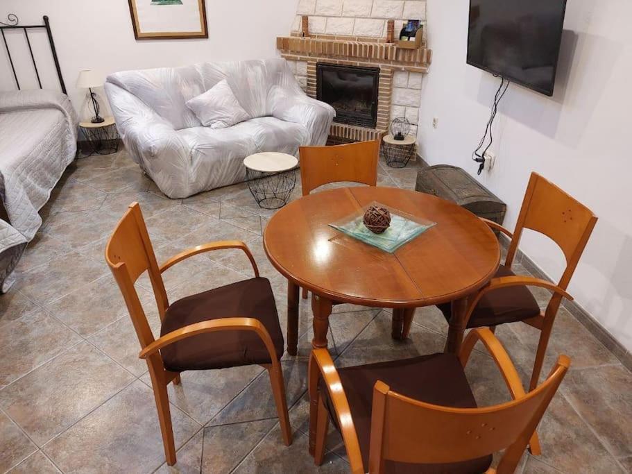 テルエルLa Buhardilla. Aparcamiento Exterior Privadoアパートメント エクステリア 写真