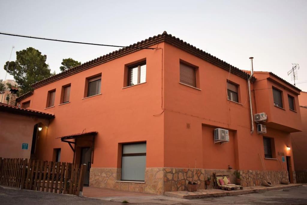テルエルLa Buhardilla. Aparcamiento Exterior Privadoアパートメント エクステリア 写真