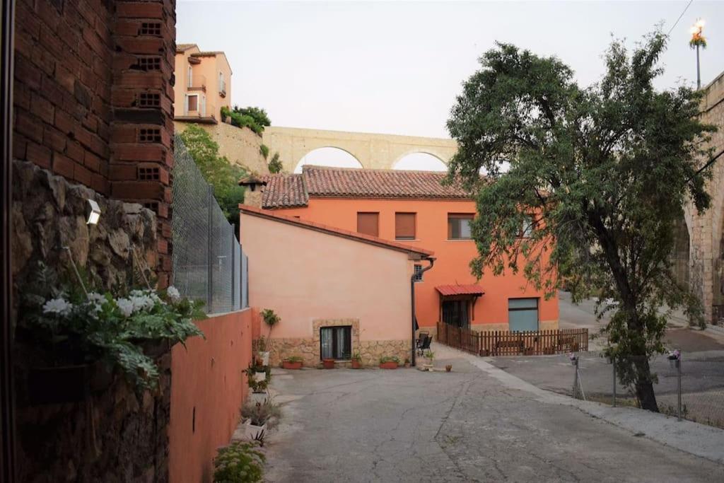 テルエルLa Buhardilla. Aparcamiento Exterior Privadoアパートメント エクステリア 写真